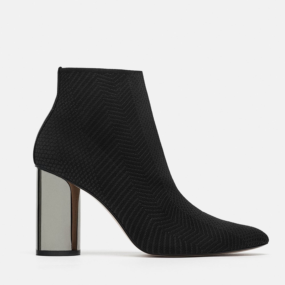 Zara flyknit booties